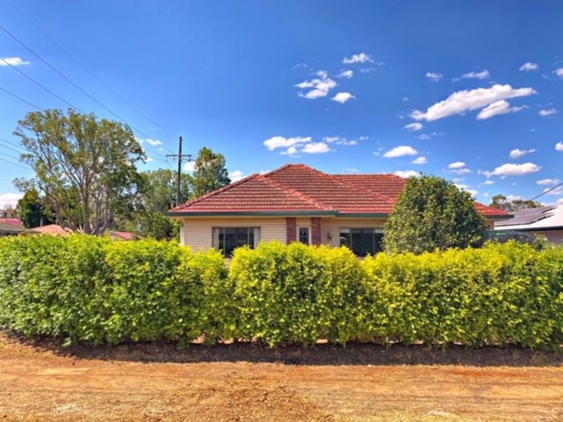 123 Hill Street, Newtown QLD 4350