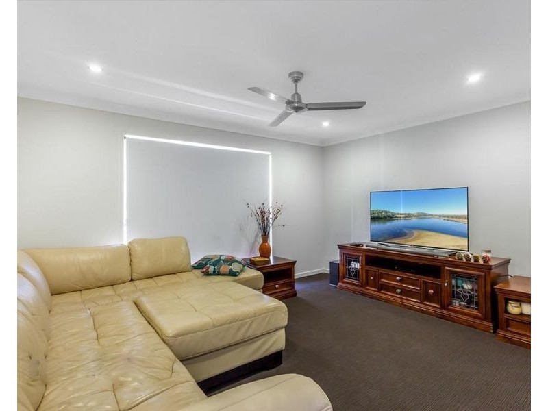 27 Sanctuary Drive, Cranley QLD 4350