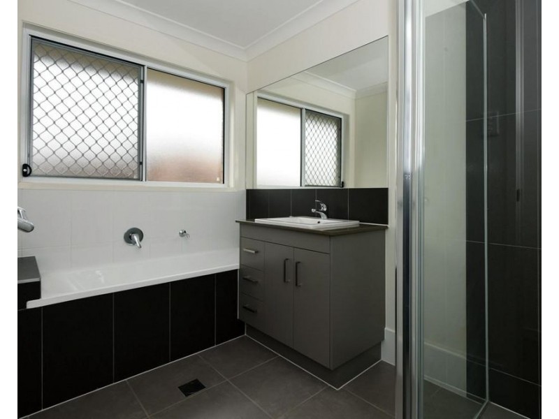 27 Sanctuary Drive, Cranley QLD 4350