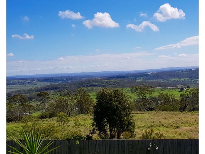 27 Sanctuary Drive, Cranley QLD 4350