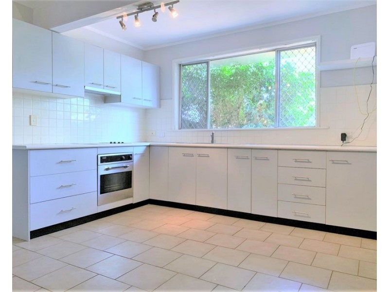 4/329 Hume Street, South Toowoomba QLD 4350