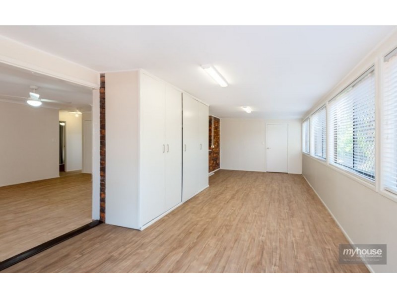 6 Melway Crescent, Harristown QLD 4350