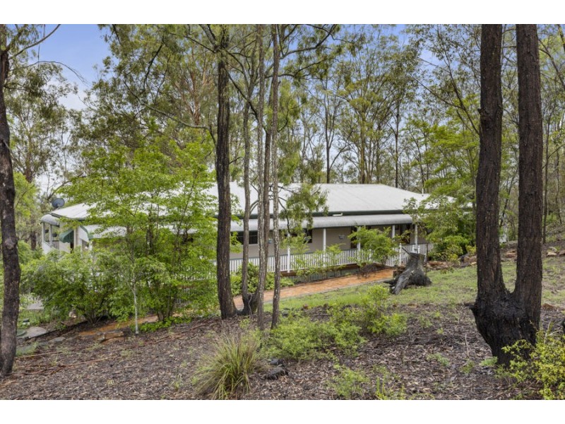 30 Berghofer, Withcott QLD 4352