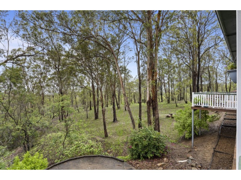 30 Berghofer, Withcott QLD 4352