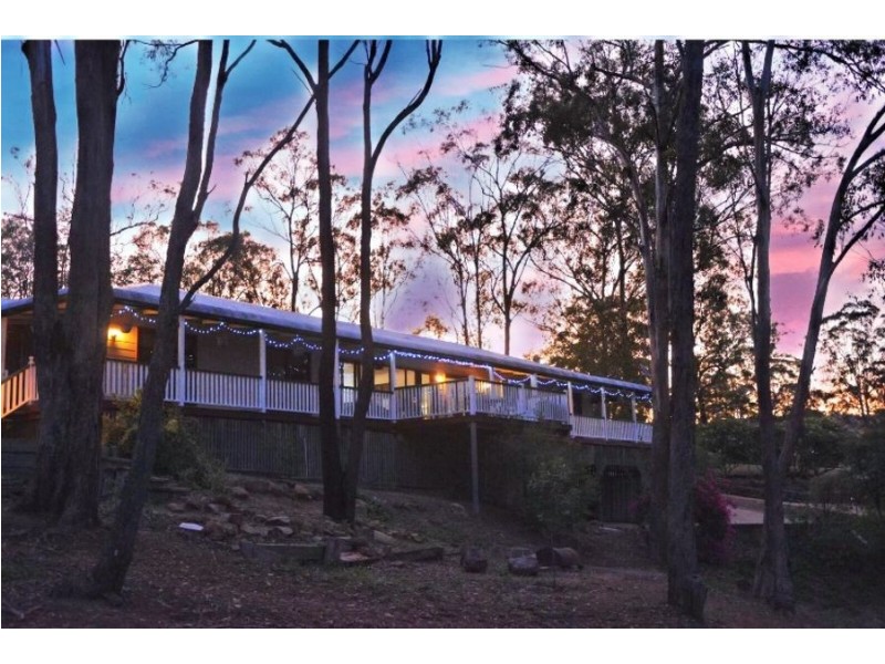 30 Berghofer, Withcott QLD 4352