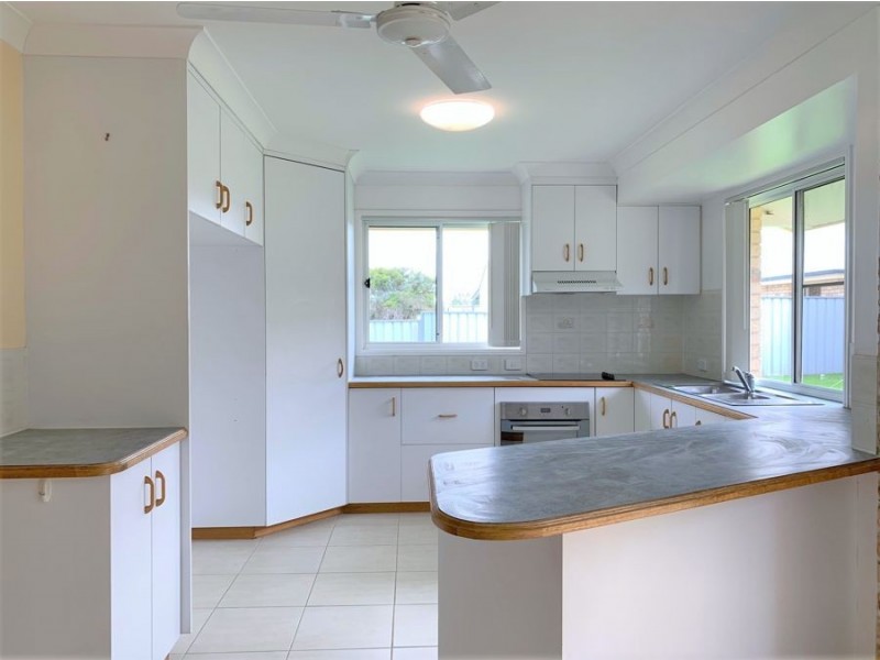 17 Gouldson Drive, Kearneys Spring QLD 4350