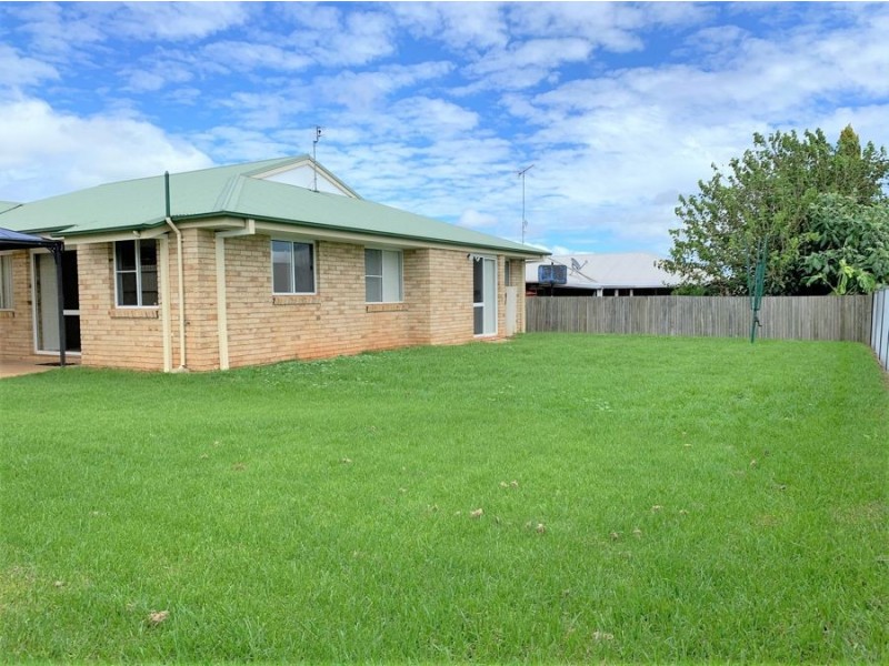 17 Gouldson Drive, Kearneys Spring QLD 4350