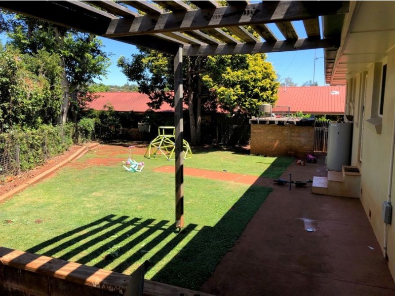 2 Dora Street, South Toowoomba QLD 4350