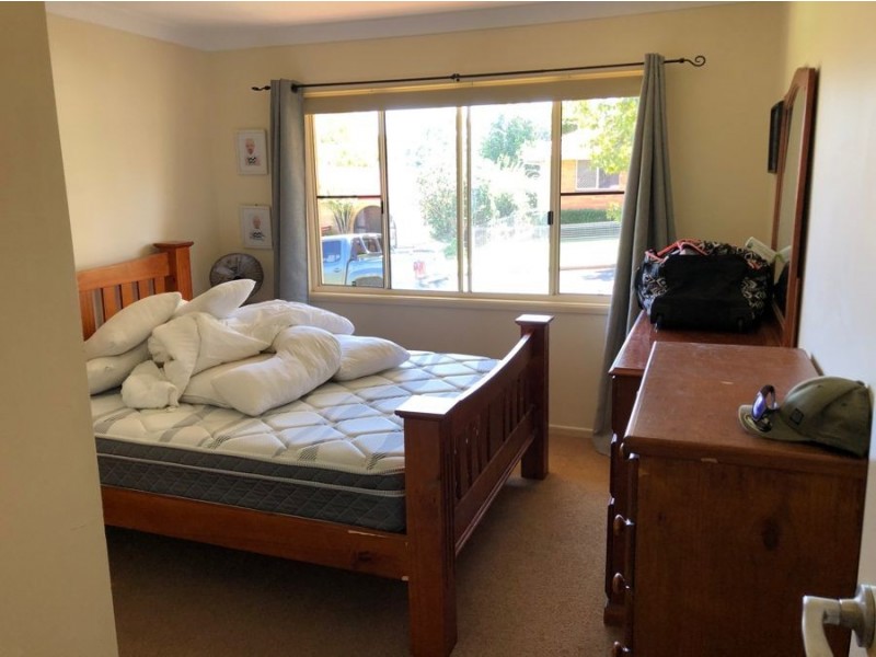 2 Dora Street, South Toowoomba QLD 4350