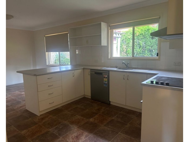 2 Dora Street, South Toowoomba QLD 4350