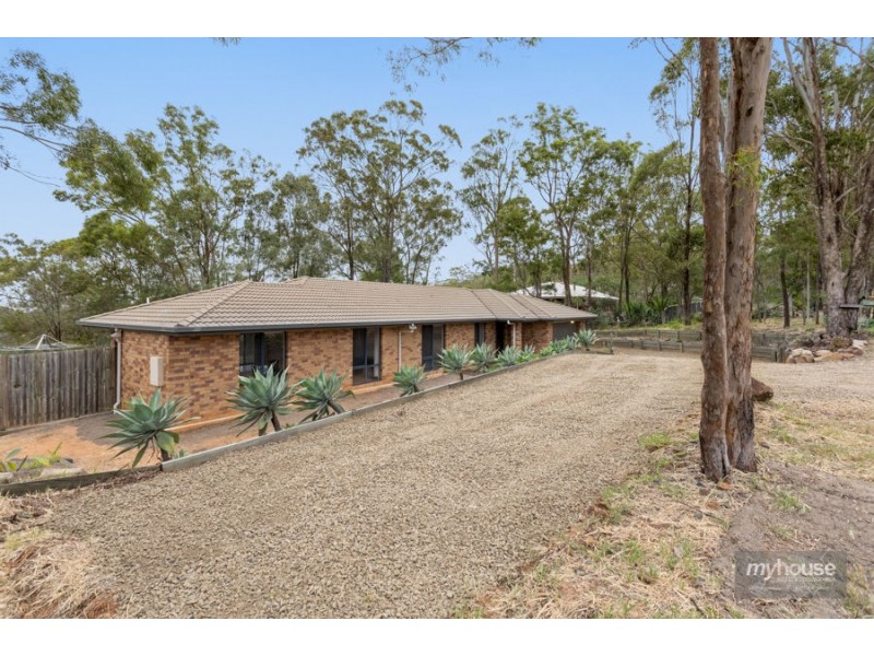 5 Clive Crescent, Withcott QLD 4352