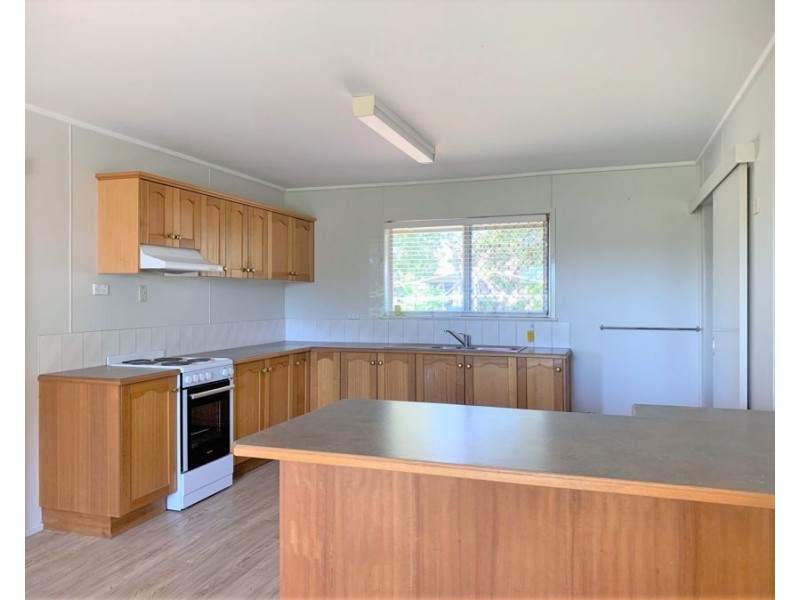 8 Hunter Street, Centenary Heights QLD 4350