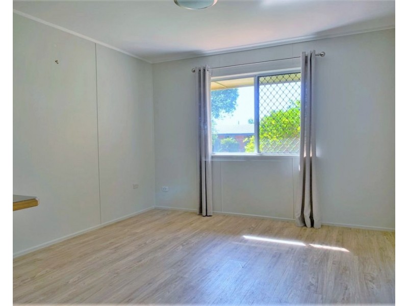 8 Hunter Street, Centenary Heights QLD 4350