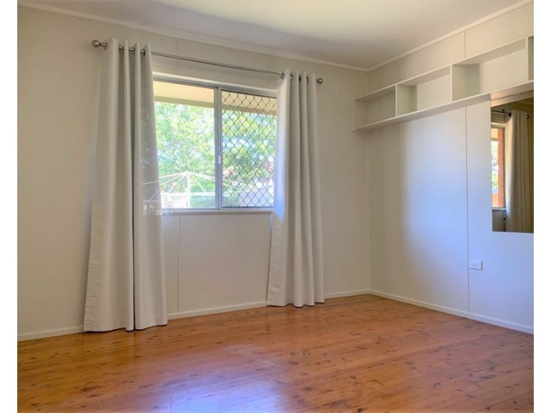 8 Hunter Street, Centenary Heights QLD 4350