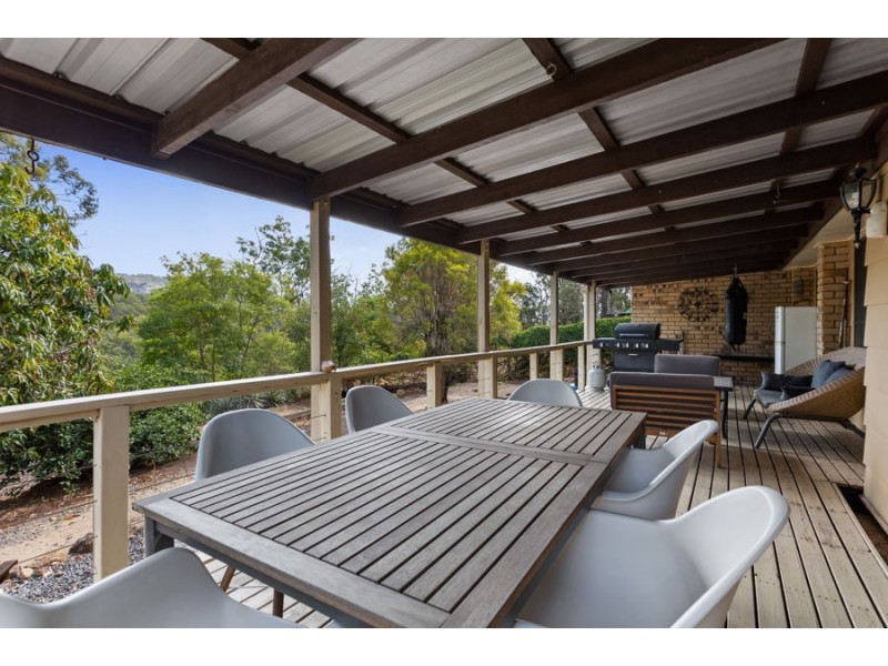 24 Gordon Crescent, Withcott QLD 4352