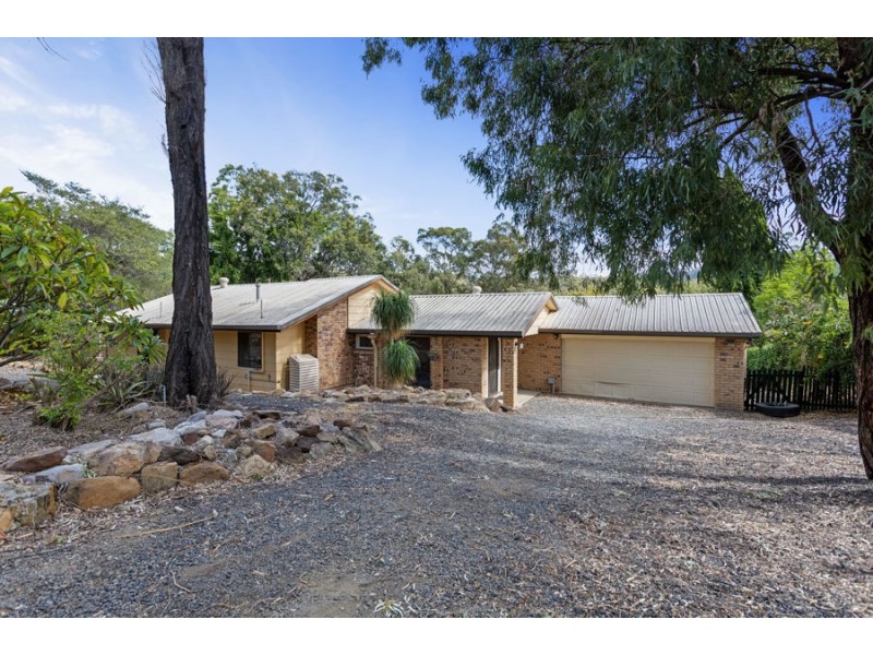 24 Gordon Crescent, Withcott QLD 4352