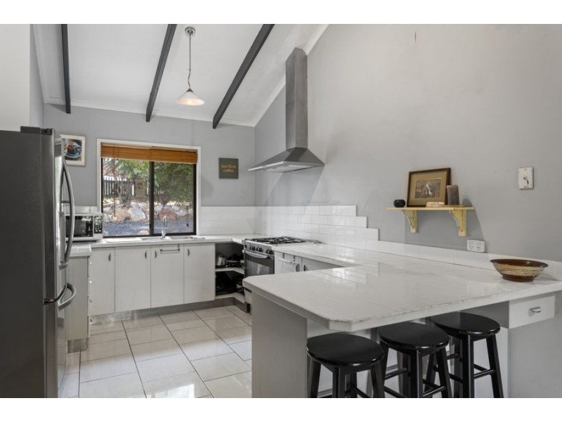 24 Gordon Crescent, Withcott QLD 4352