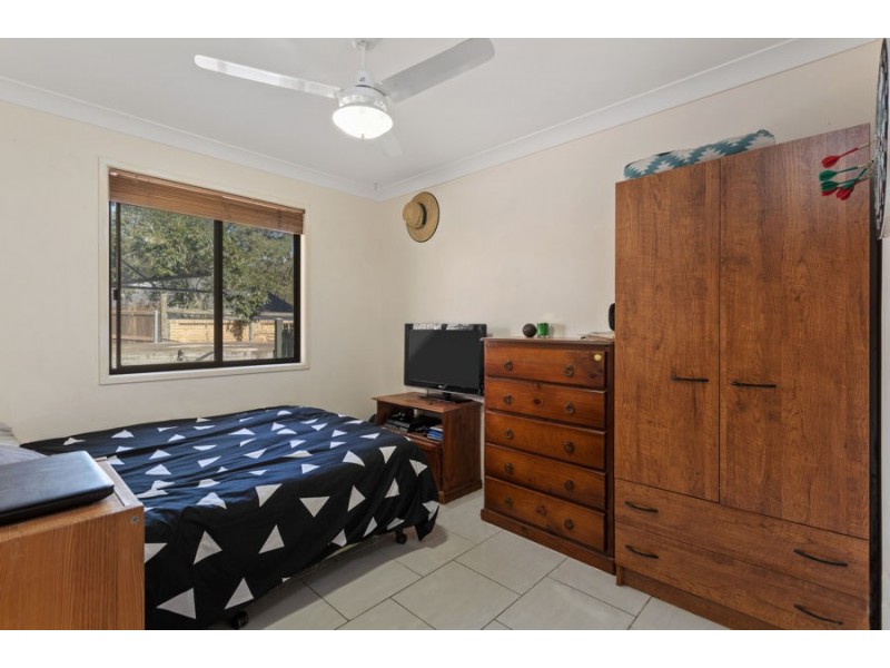 24 Gordon Crescent, Withcott QLD 4352