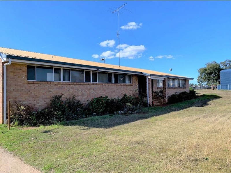 15 Lucy Street, Cambooya QLD 4358