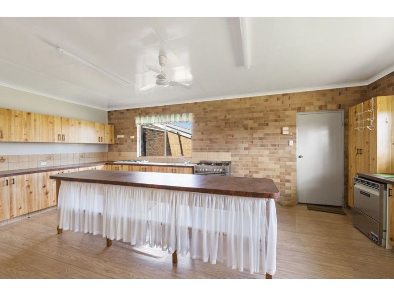 15 Lucy Street, Cambooya QLD 4358