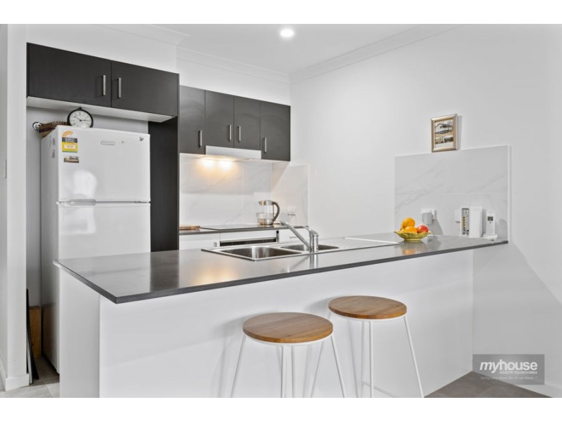 2/34 Radcliffe Crescent, Glenvale QLD 4350