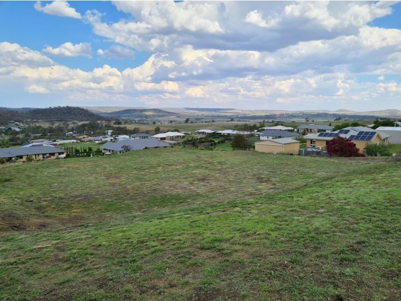 8 Wodalla Court, Hodgson Vale QLD 4352