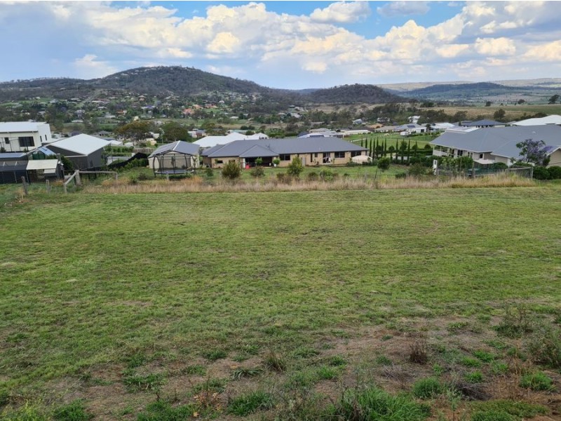 8 Wodalla Court, Hodgson Vale QLD 4352