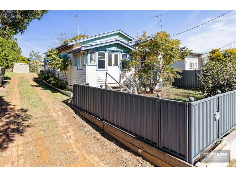 266 Bridge Street, Newtown QLD 4350