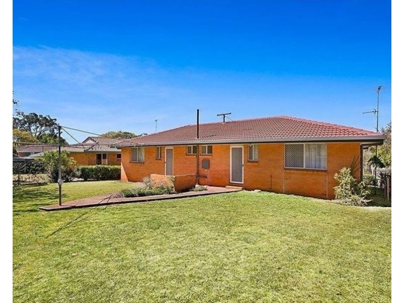 1/7 Noela Street, South Toowoomba QLD 4350