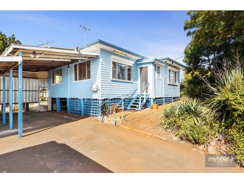 16 Holberton Street, Rockville QLD 4350