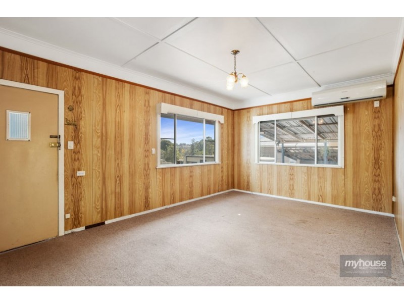 16 Holberton Street, Rockville QLD 4350