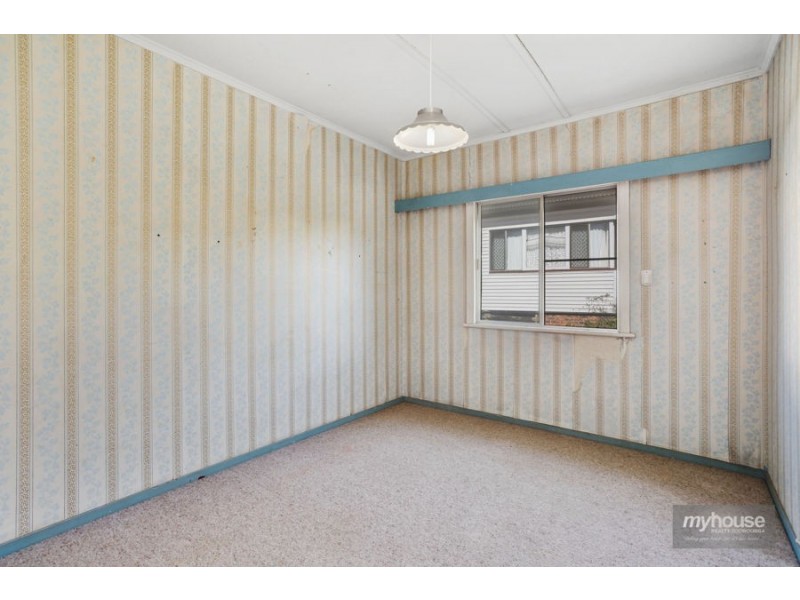 16 Holberton Street, Rockville QLD 4350