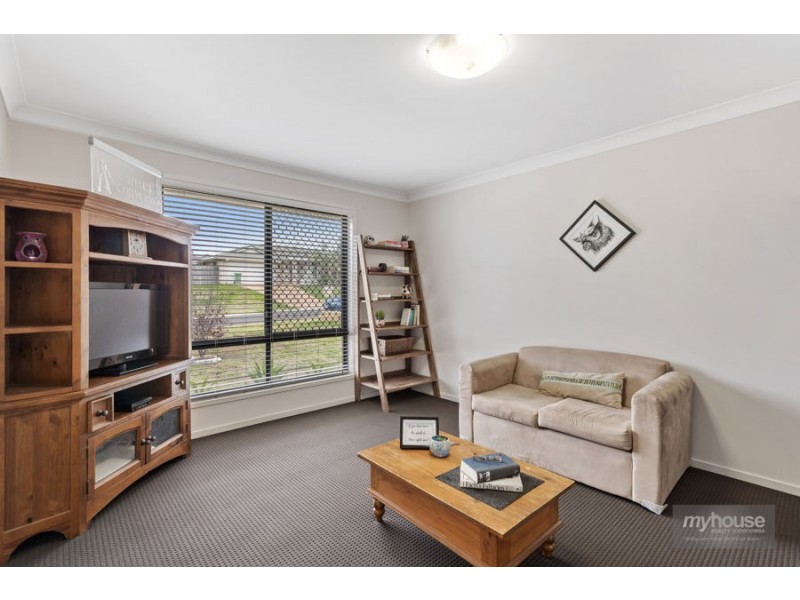 8 Paperbark Drive, Glenvale QLD 4350