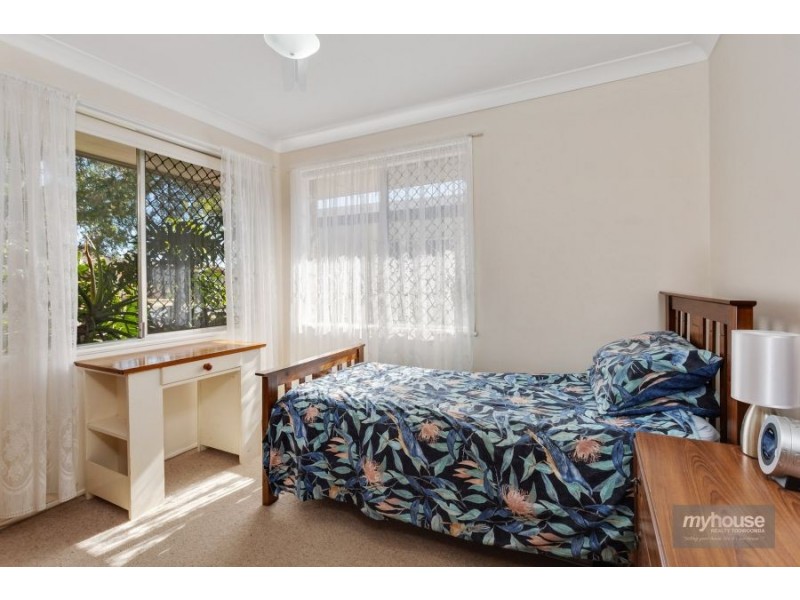 33 Merino Street, Harristown QLD 4350