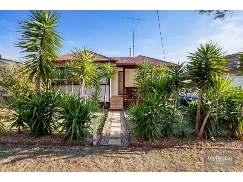 16 Murphy Street, Rangeville QLD 4350