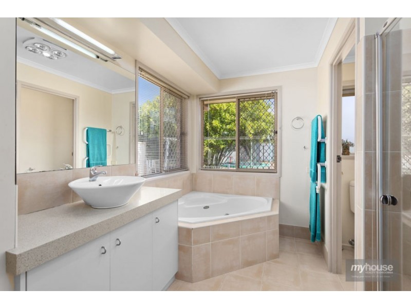 350 West Street, Kearneys Spring QLD 4350