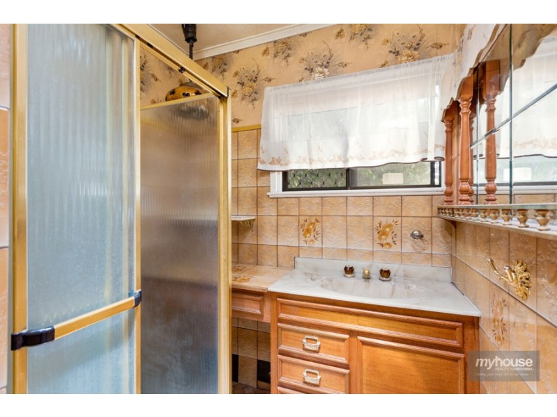 15 Catto Street, Centenary Heights QLD 4350