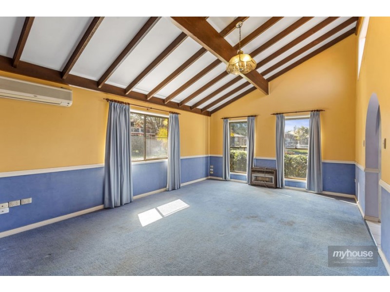 8 Collard Court, Darling Heights QLD 4350