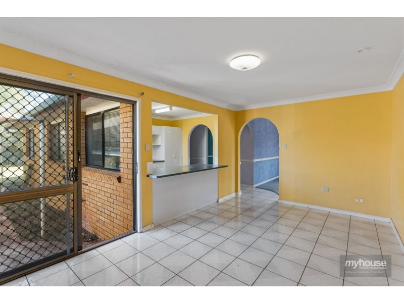 8 Collard Court, Darling Heights QLD 4350