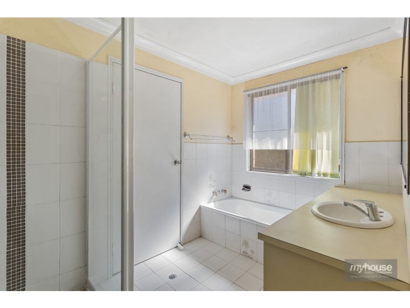 8 Collard Court, Darling Heights QLD 4350