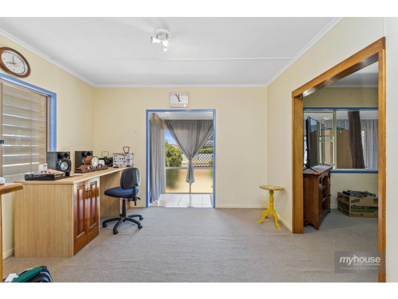 11 Merritt Street, Harristown QLD 4350