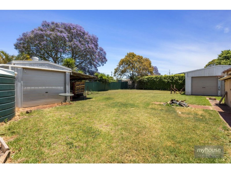 11 Merritt Street, Harristown QLD 4350