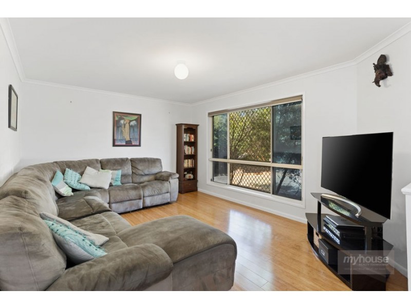 5 Paulene Crescent, Kearneys Spring QLD 4350