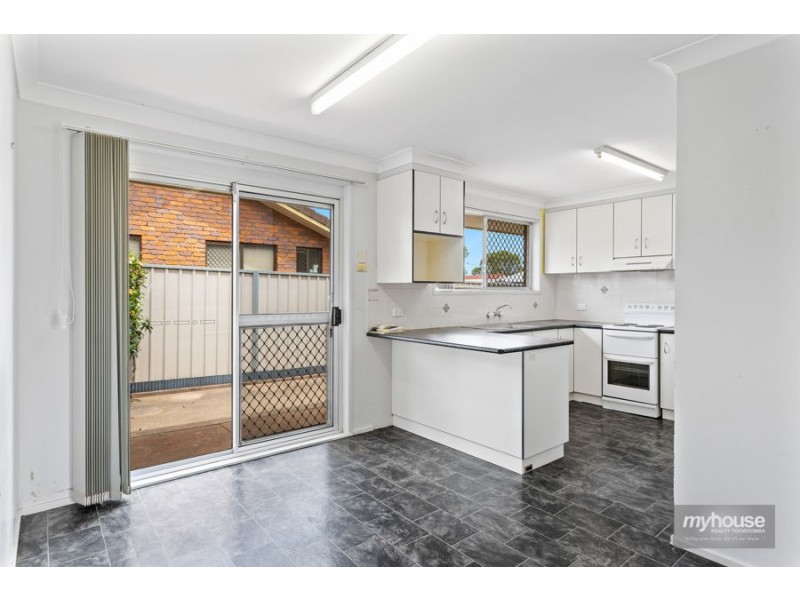 2 Sampson Street, Wilsonton QLD 4350