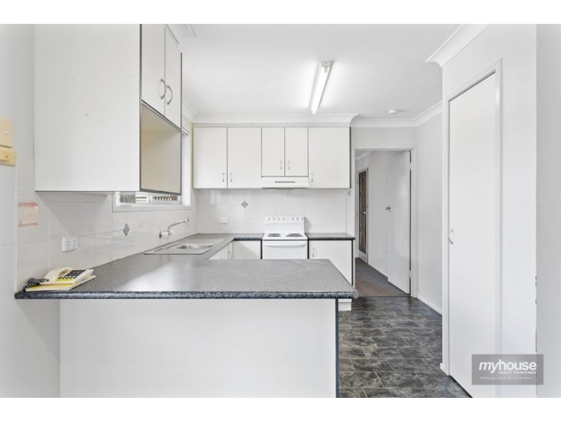 2 Sampson Street, Wilsonton QLD 4350