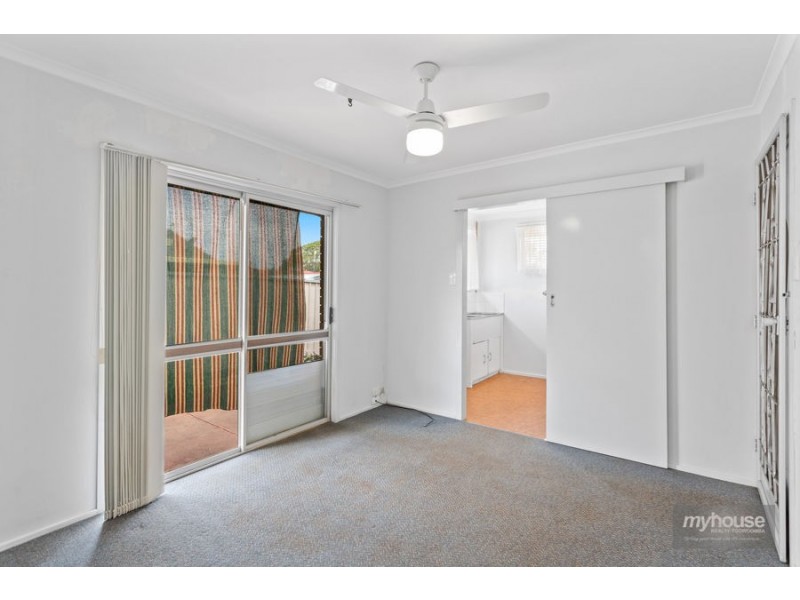 2 Sampson Street, Wilsonton QLD 4350