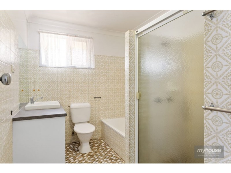 2 Sampson Street, Wilsonton QLD 4350