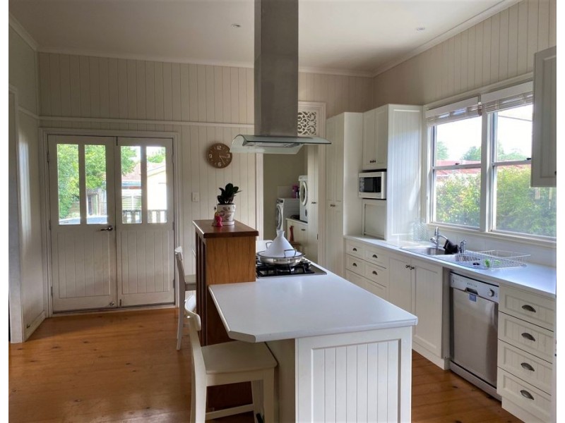 14 Bernard Street, Newtown QLD 4350