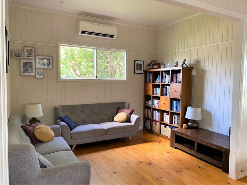 14 Bernard Street, Newtown QLD 4350