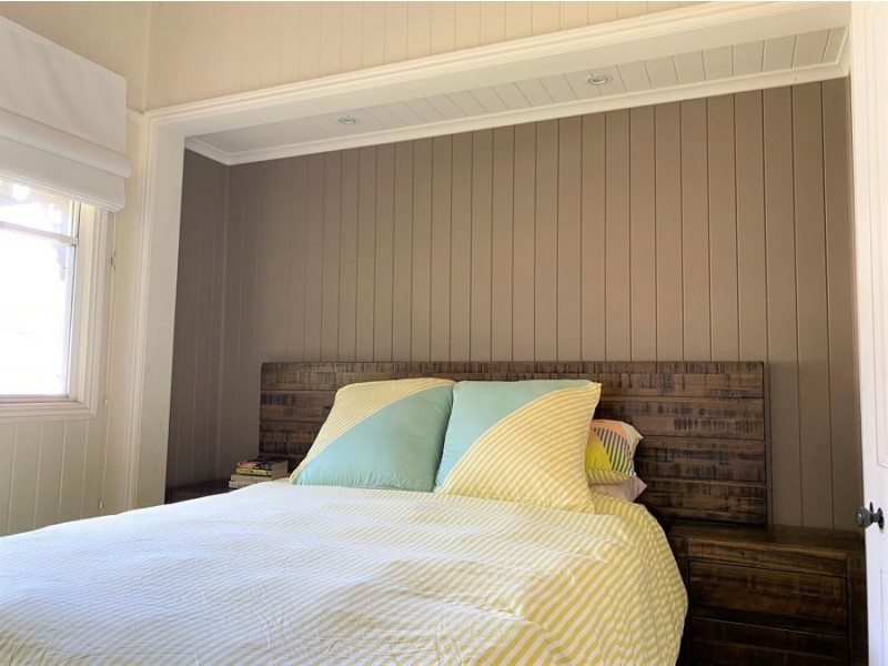 14 Bernard Street, Newtown QLD 4350